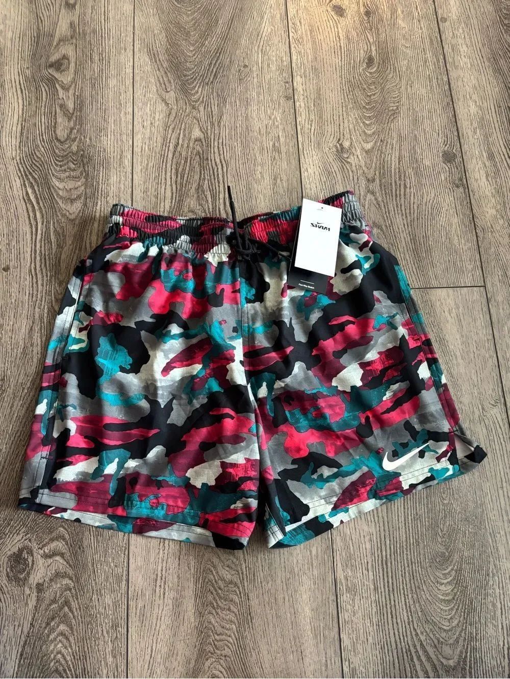 Nike men  Teal & Red  Camo Athletic Shorts